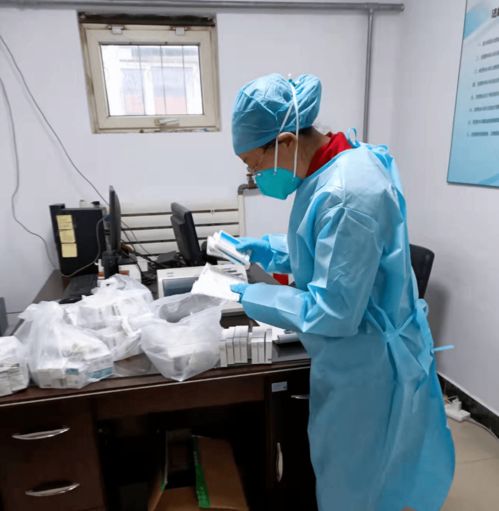 红桥区封控区的守护者们 党旗下、街巷间、楼栋里的抗疫群像